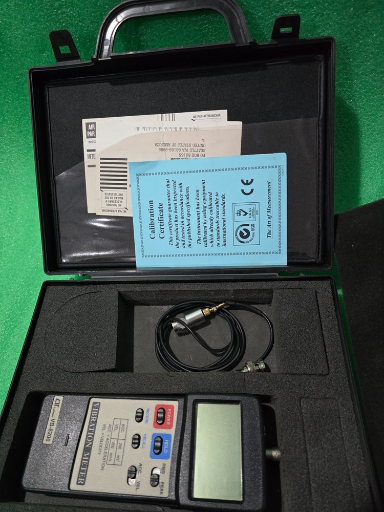 Lutron VB-8200 Vibration Meter with Sensor & Case – Used