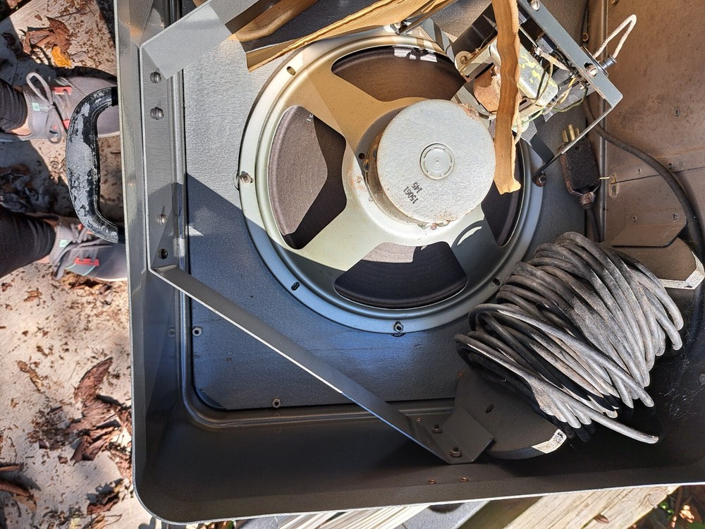 Vintage Victor Speaker & Projector Set