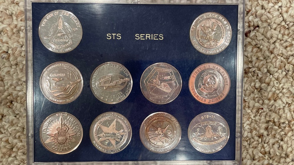 (10) Shuttle Shuttle Flights, 10oz silver with case, Challenger and Columbia