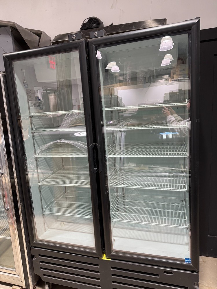 Imbera VRD43 Vertical Cooler
