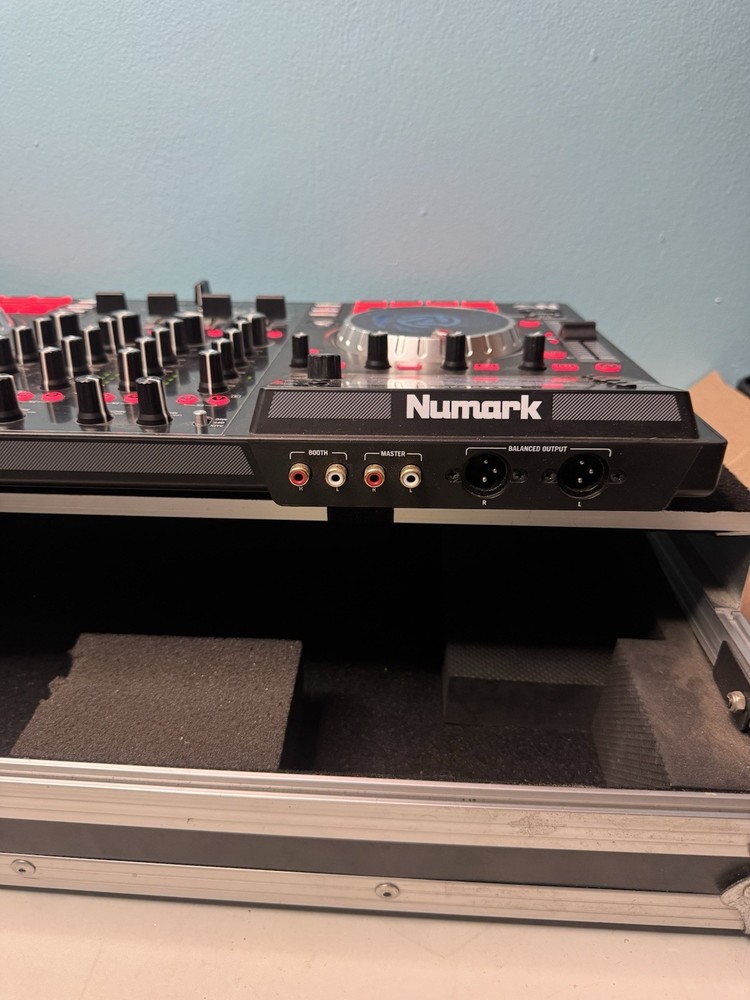 Numark NV II 2 DJ Contoller Mix Deck