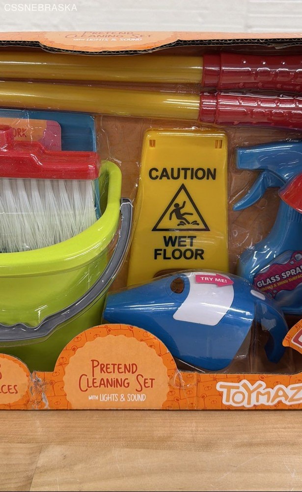 Toymazing Pretend Cleaning Set.