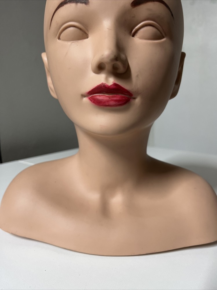Female Mannequin Head with Shoulders - Used