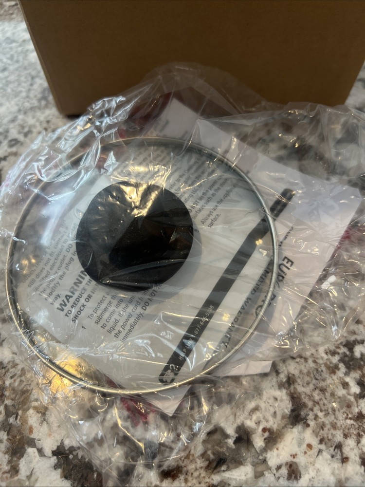 New Ninja MODEL#AMC17 Mini Warmer Black