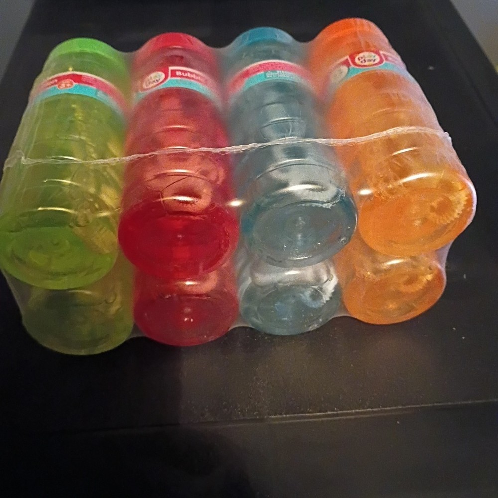 Play DAY 8 pk Bubbles