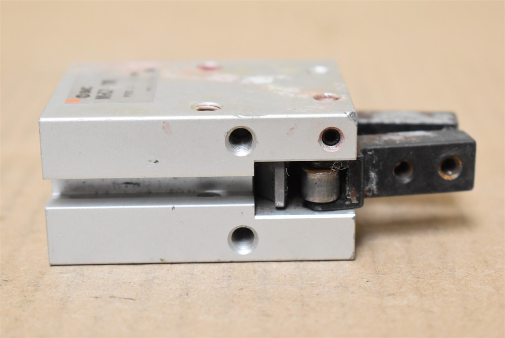 SMC Air Gripper Part No. MHC2-20D