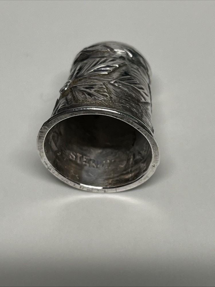 VINTAGE ORNATE STERLING SILVER THIMBLE