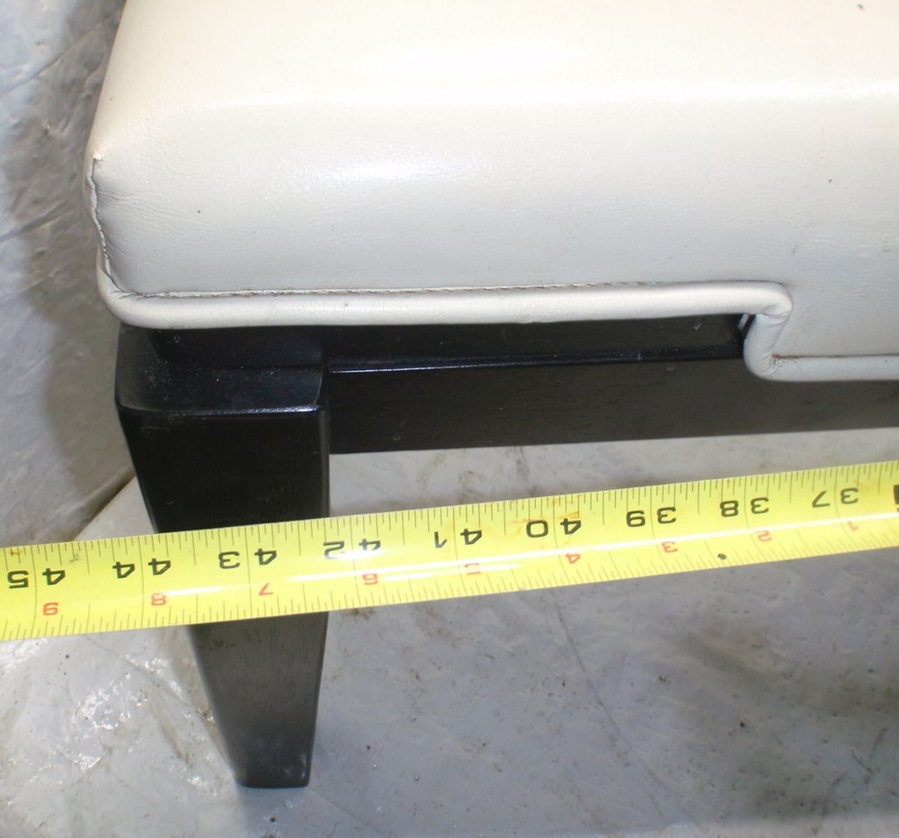 Mediocre Piano Bench