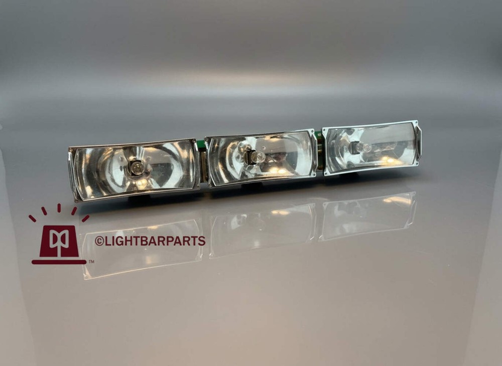 Code 3 MX7000 - End Section Traffic Advisor Light Assembly With White Bulbs