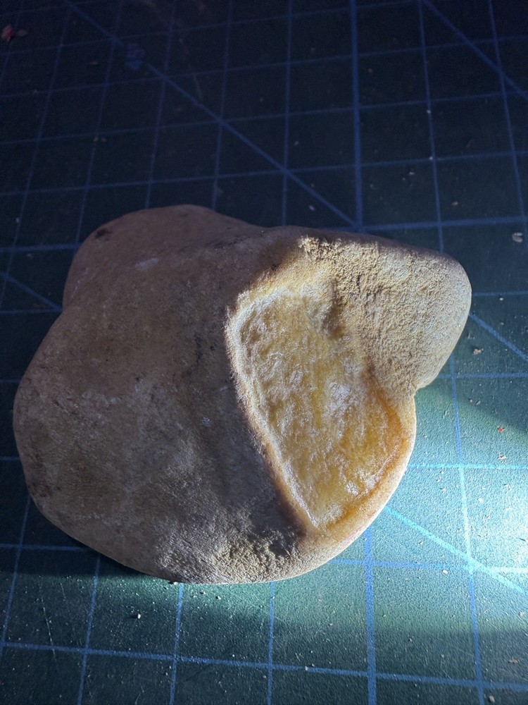 rough jadeite from myanmar 107g鸡油黄翡翠原石