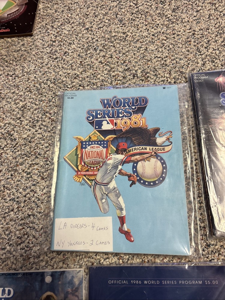 World Series 1982,83,84,85,86,87, & 89 Program Lot (8)