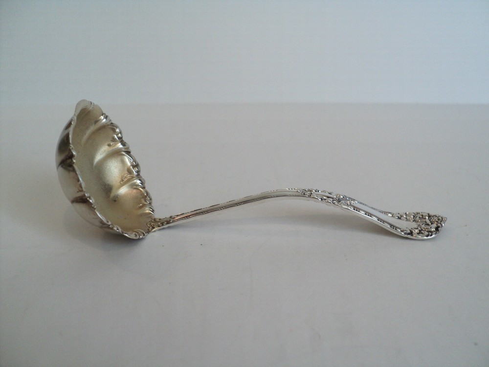 INTERNATIONAL SILVER STERLING SAUCE LADLE "CHESTER" PATTERN