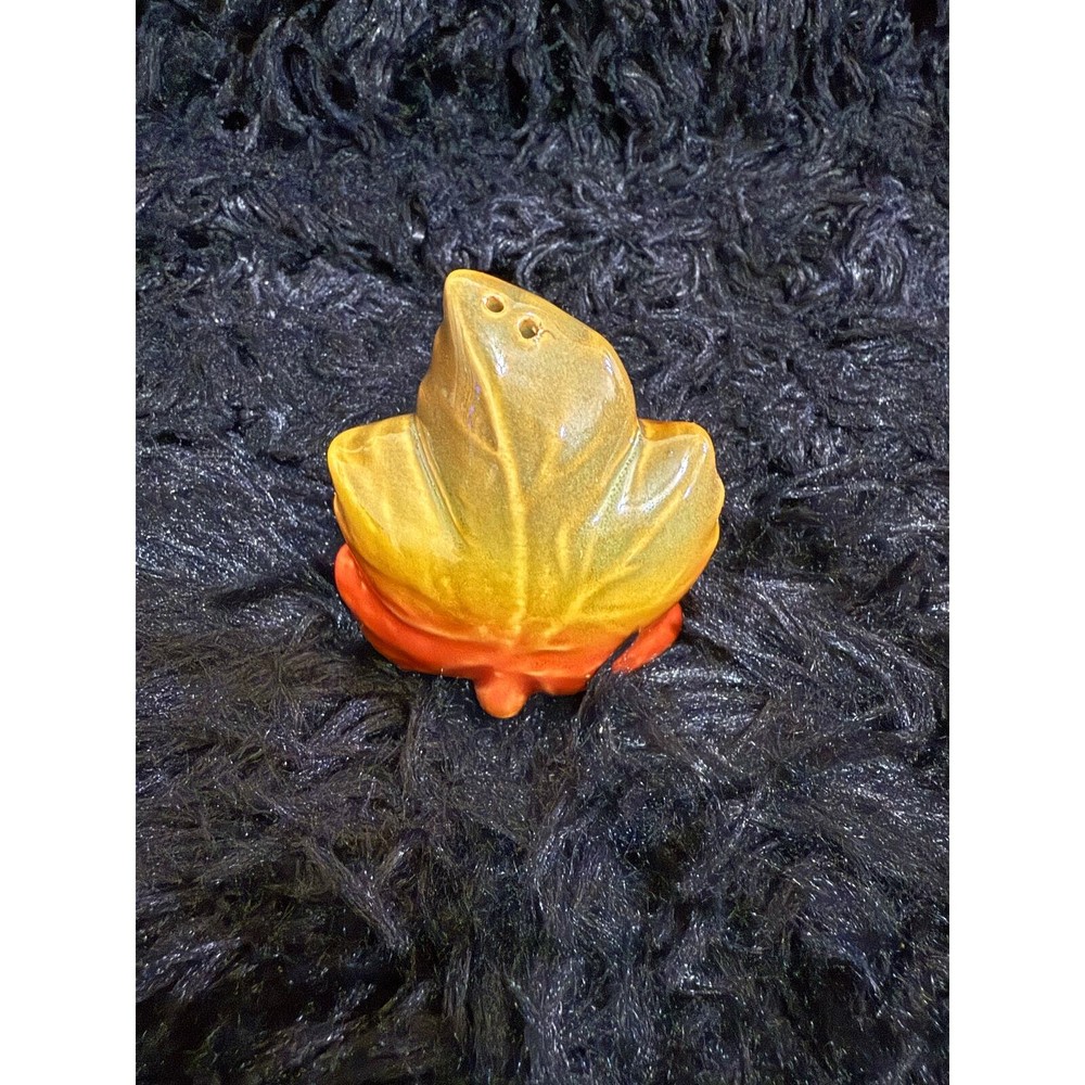 Ceramic Maple Leaf Matching Salt & Pepper Shaker Ceramic Condiment Shaker