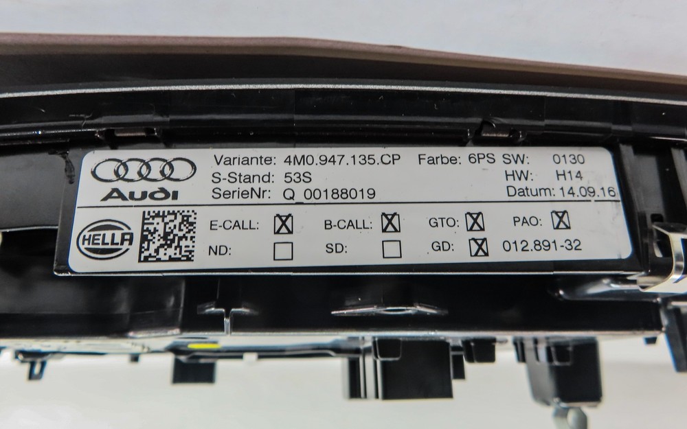 2017 AUDI Q7 (4M) FRONT INTERIOR OVERHEAD DOME MAP READING LIGHT LAMP (Black)