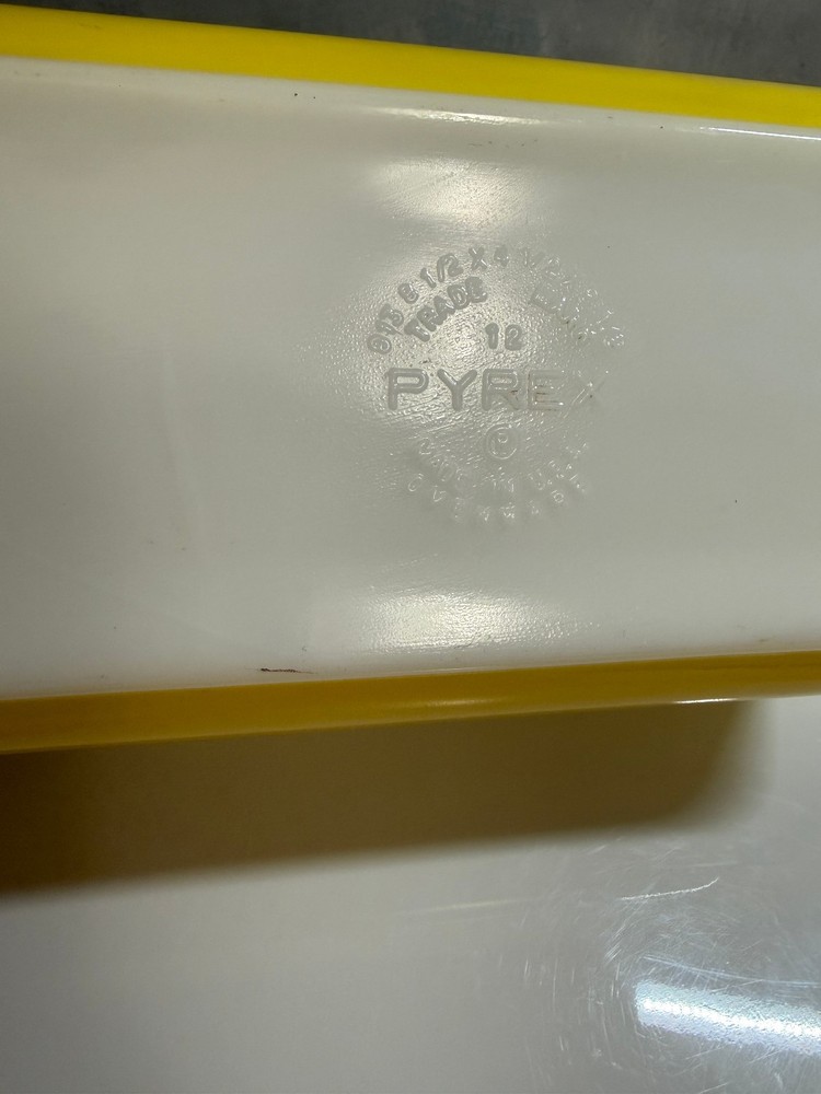 Vintage Pyrex #913 Rectangular Baking Yellow Dish, No Chips or Cracks READ