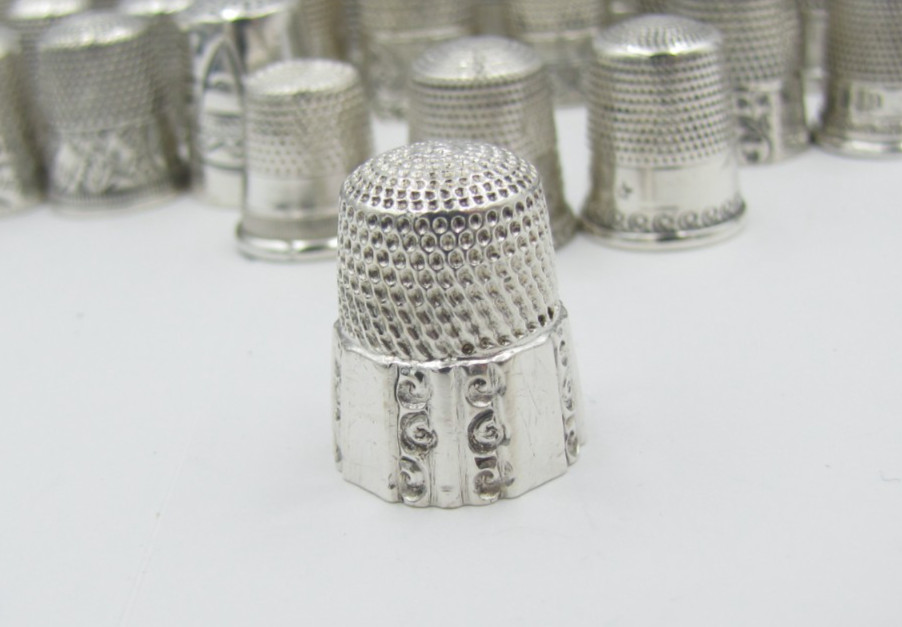 Size-9 Simons Bros. Sterling Silver Thimble Panel Scroll Vintage Antique 19thC.