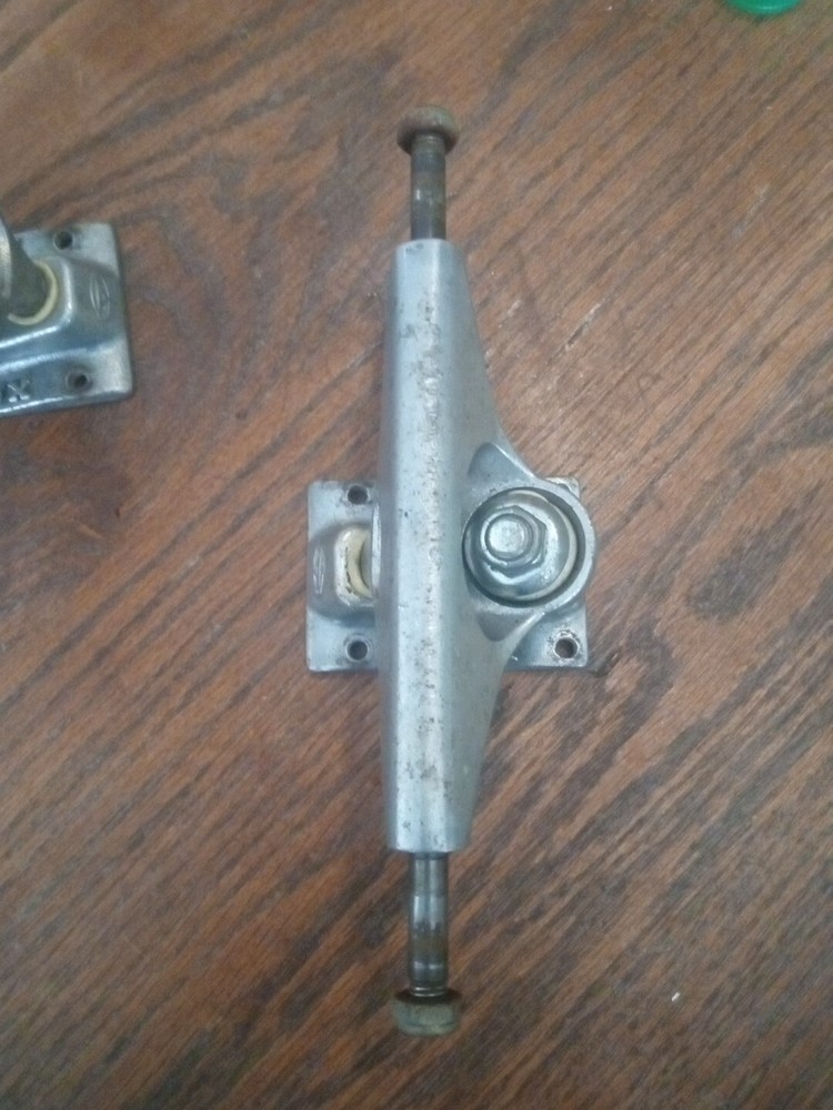Krux Skateboard Trucks - Pair