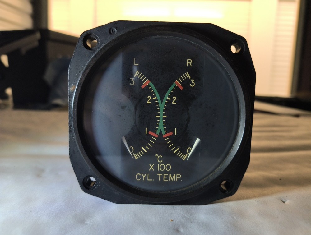 Thomas A. Edison Cylinder Temperature Indicator 12/24V PN 202-2F1F1K-D4