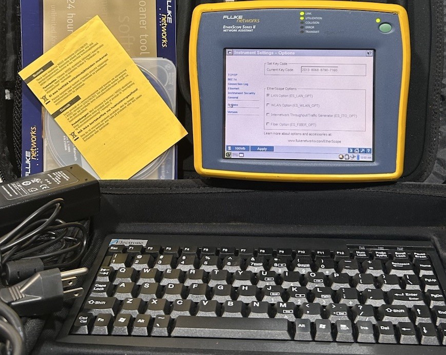 Fluke EtherScope Series II , Network Assistant ES2-PRO-I W/Case,charge&keyboard