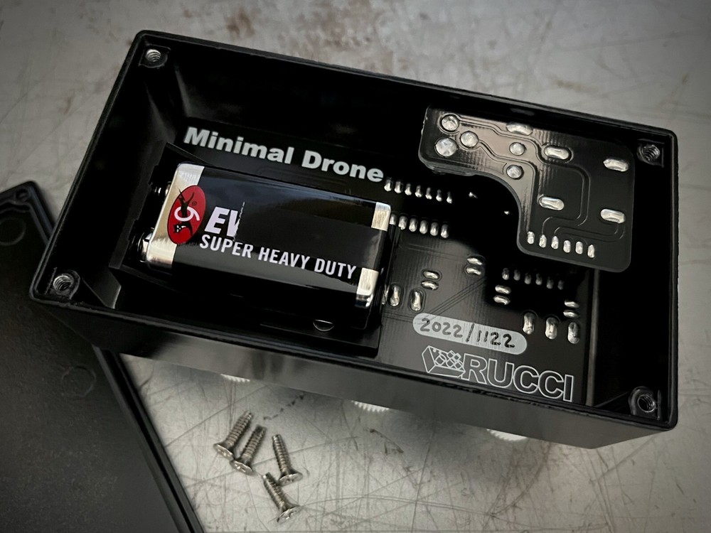 Minimal Drone (Handmade Synthesizer, Rucci Electronics)