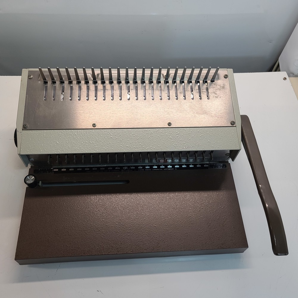 General Binding Corporation GBC Combo Binding Machine Model 222-KM