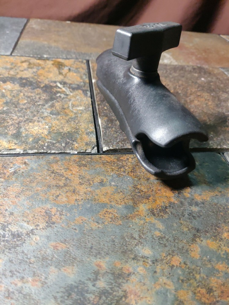 RAM Mount Plastic 1.5'' Ball 4.63" Double Socket Medium Sized Arm RAP-201U