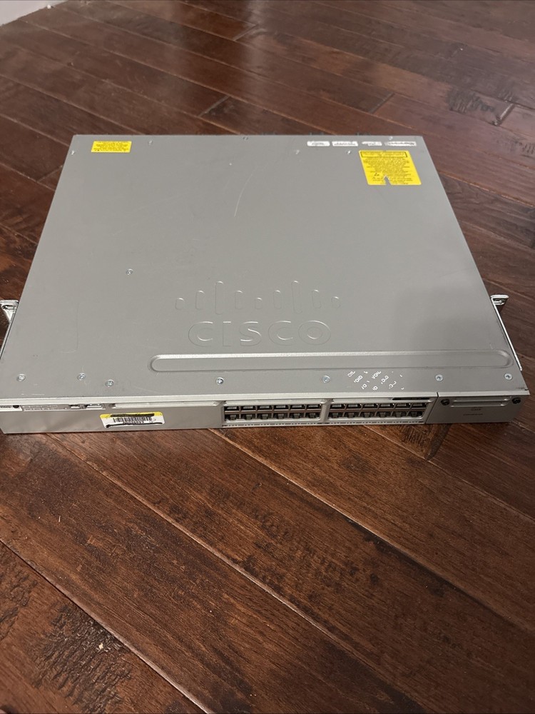 Cisco Catalyst WS-C3850-24T 24-Port Gigabit Switch without Network Module