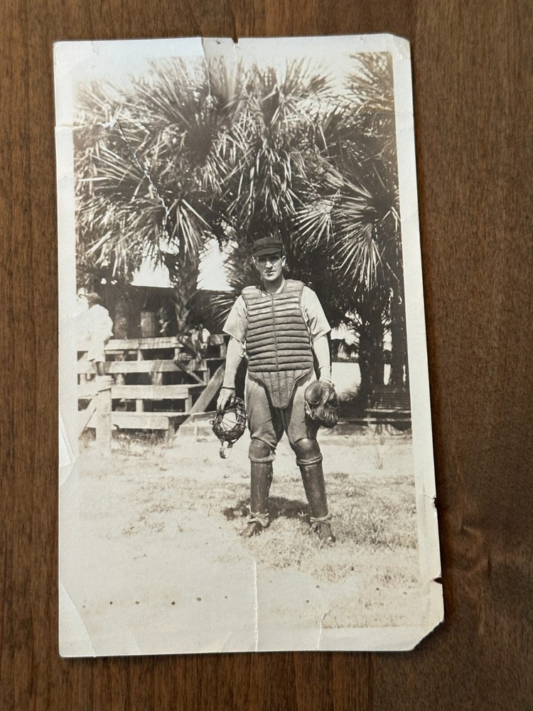 Vintage Baseball Catch 3.5x5.5 (player unknown / location unknown) poor