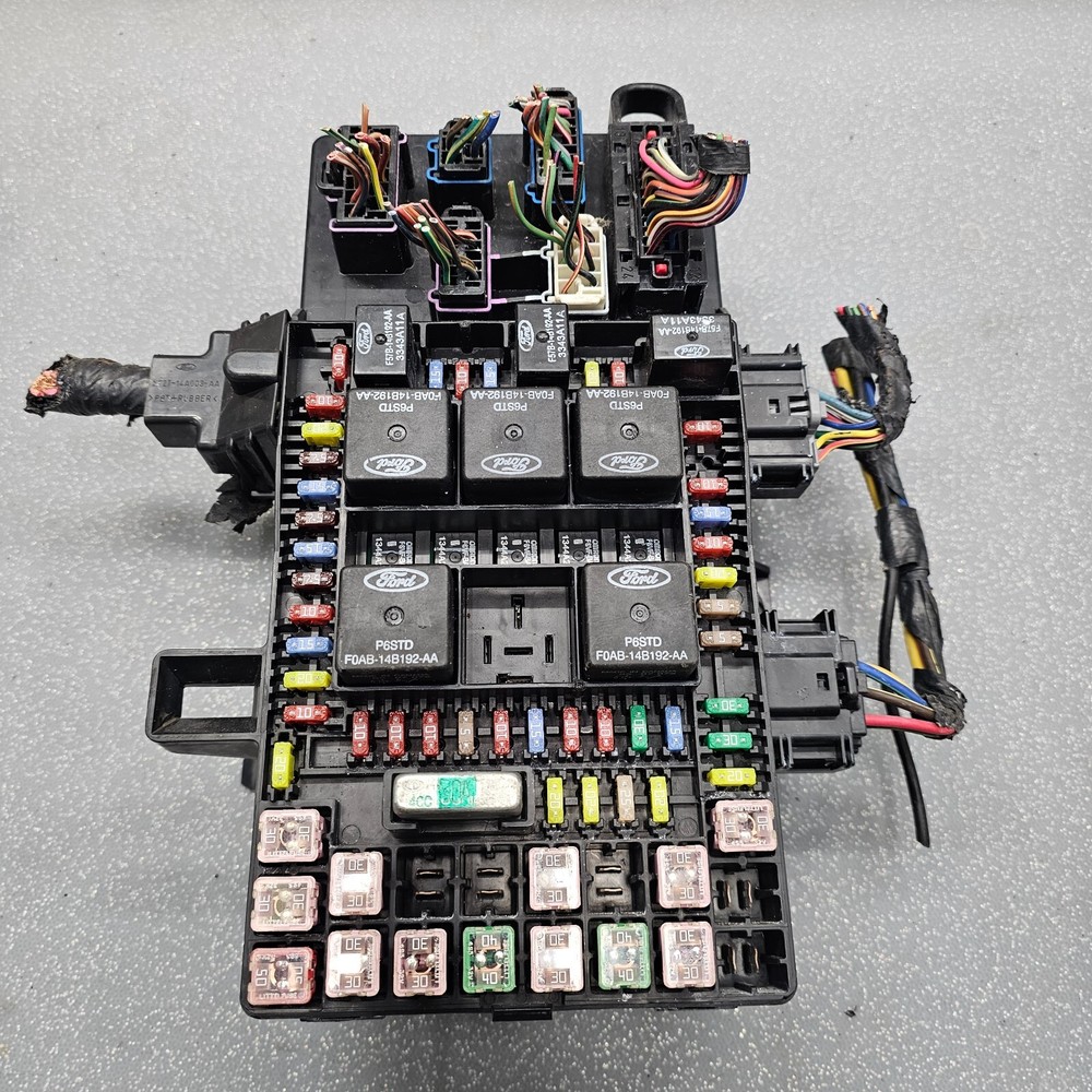 🔥2003-2006 FORD EXPEDITION LINCOLN NAVIGATOR FUSE BOX RELAY PANEL