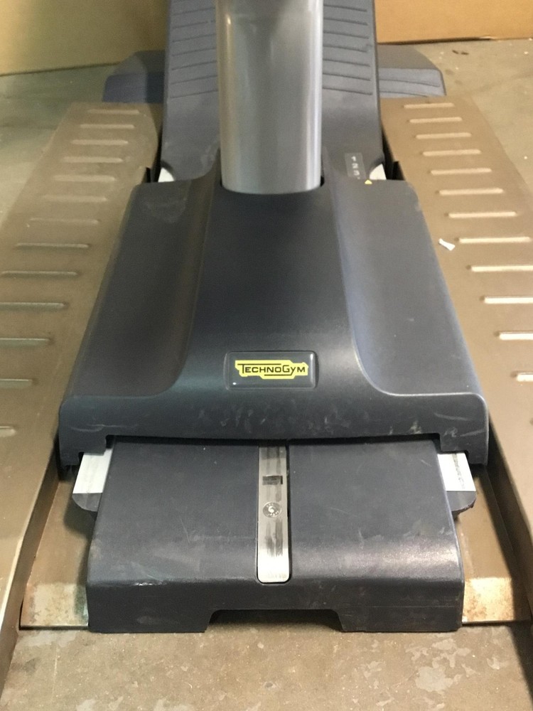 TECHNOGYM DA7741-EXCITE Commercial Gym Equipment WORKING