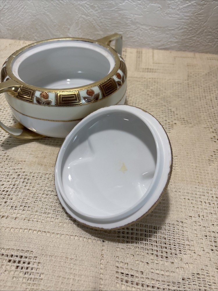 handpainted nippon covered sugar bowl