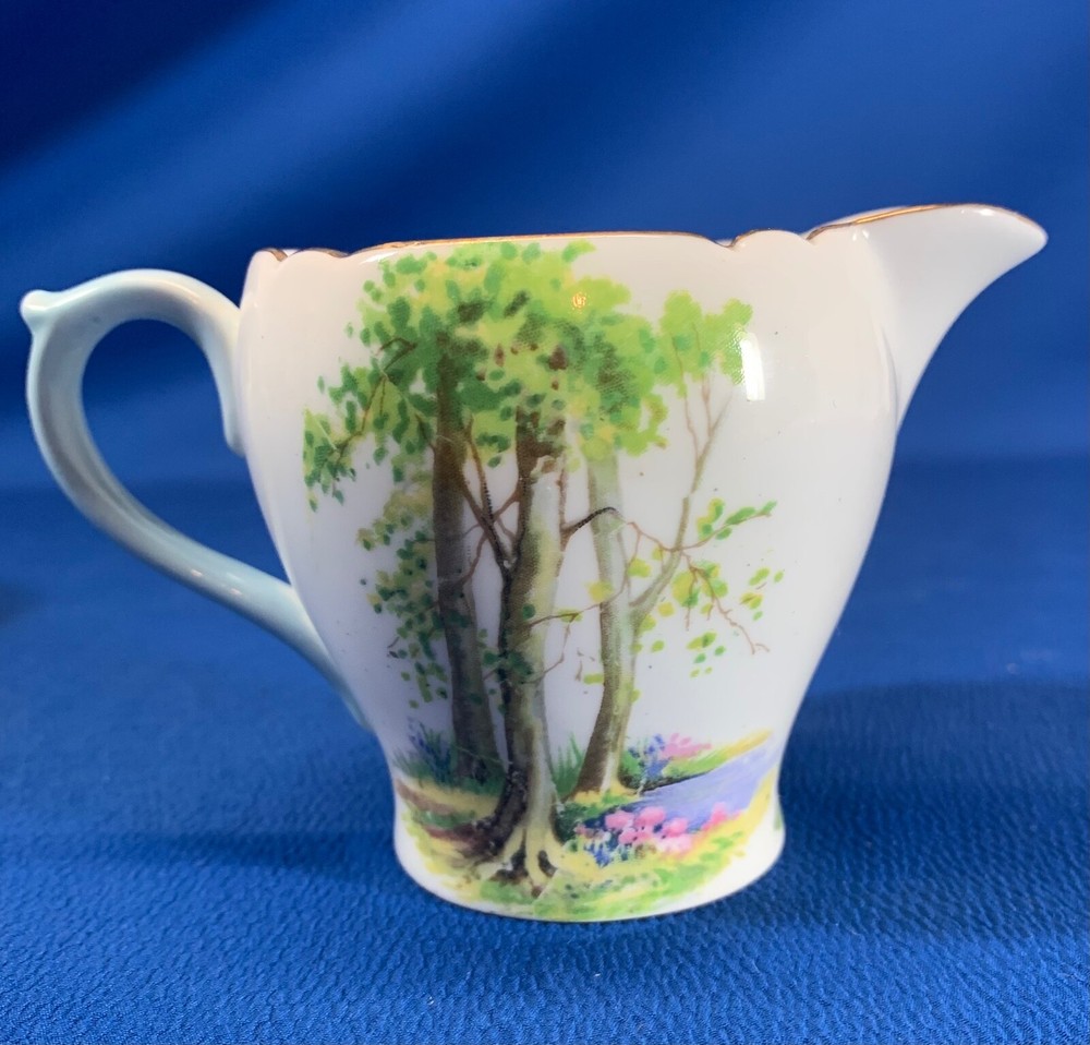SHELLEY WOODLAND PATTERN SUGAR AND CREAMER SET