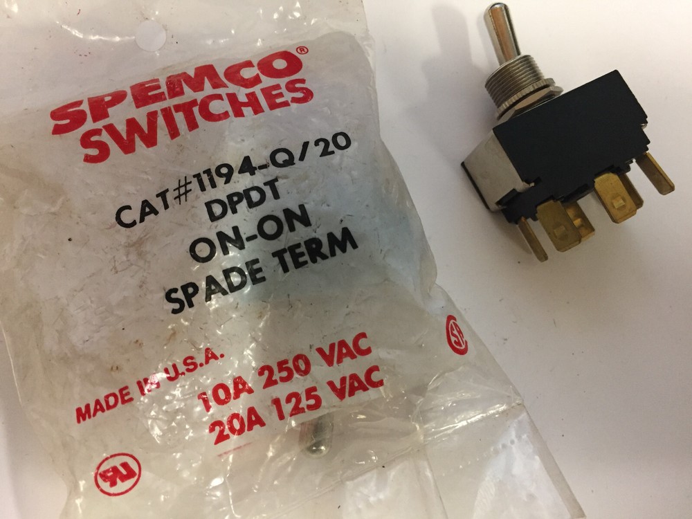 1194-Q/20  SPEMCO TOGGLE SWITCH DPDT ON-ON NOS
