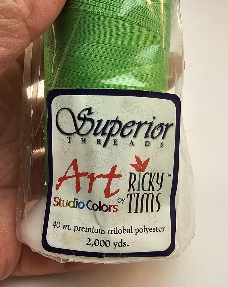 Superior Threads Art Studio Colors Trilobal Polyester 2000yds Spring Leaf #301