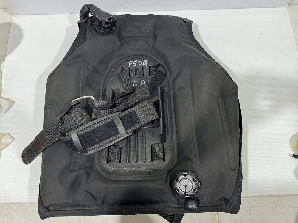Quantum Dacor Scuba Diving Vest