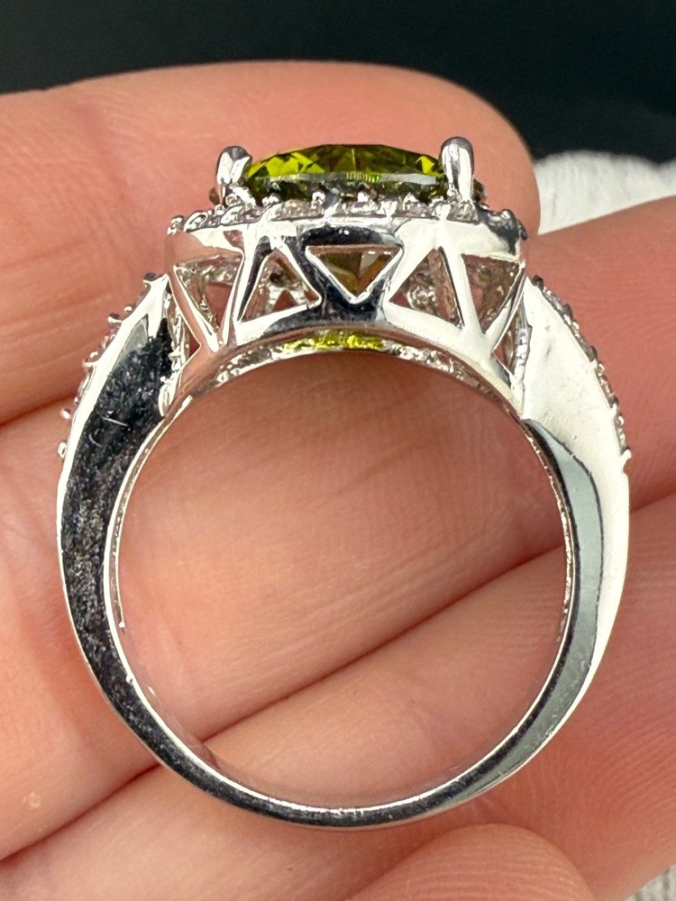 Rhinestone Cocktail Ring Signed Green Silver Tone Signed Size 9