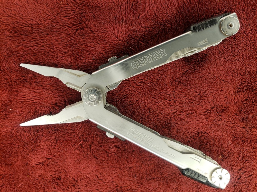 🔪🔪 Gerber Diesel Multi-Tool knife pliers s