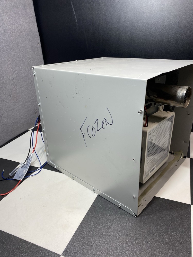 GIRARD 2GWHAM Tankless Water Heater For Parts Or Repair Only