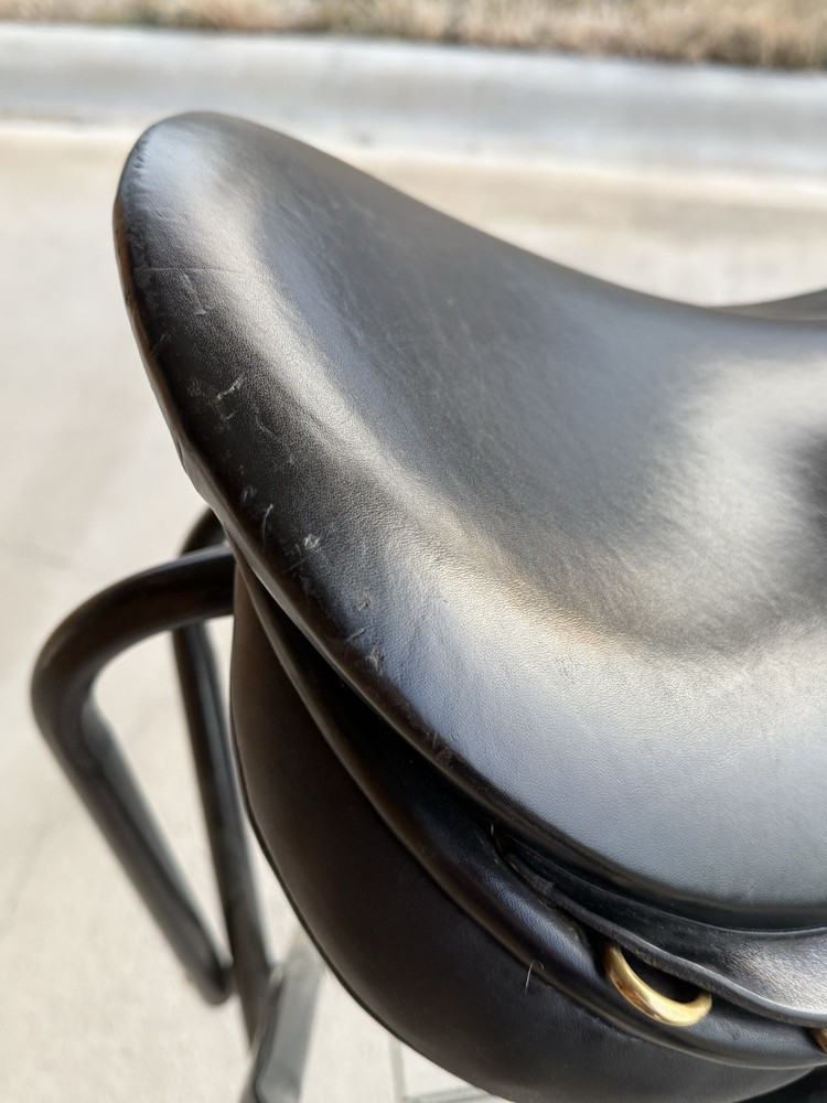 Lovatt & Ricketts 17” Event Saddle Black with Medium Wide Tree