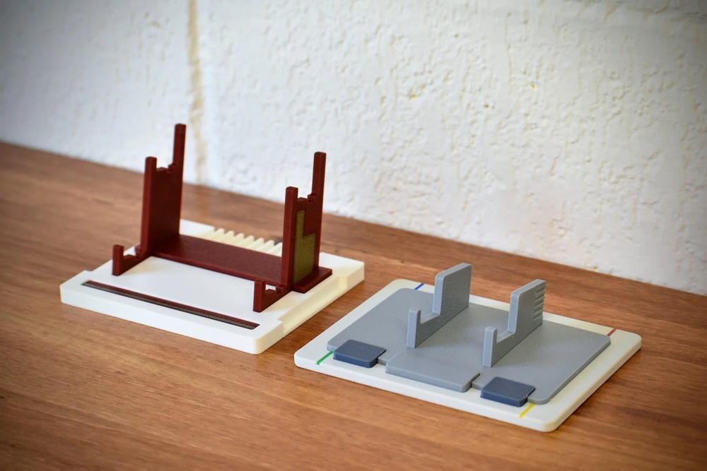 Nintendo Switch Online Famicom Joycon Display Stand - 3D Printed