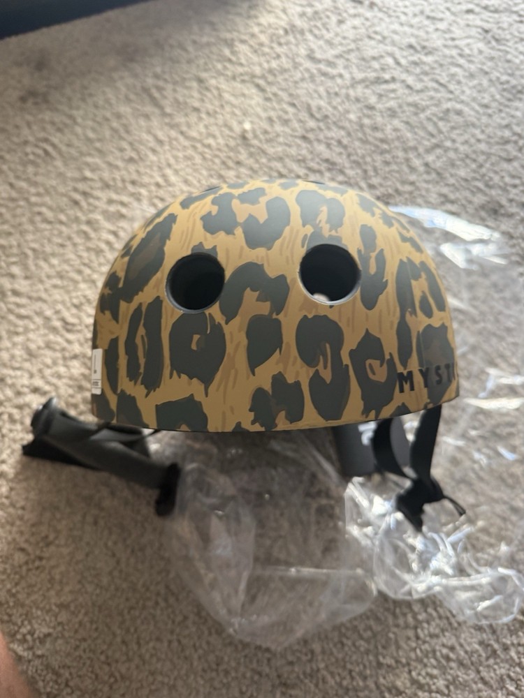 Mystic MK8X Kite & Wakeboarding Helmet - Multi Leopard Large