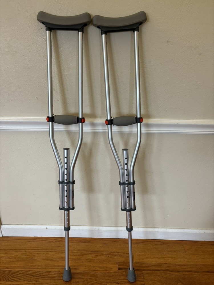 Walgreens Universal Aluminum Lightweight Silver Standard Crutches Adjustable