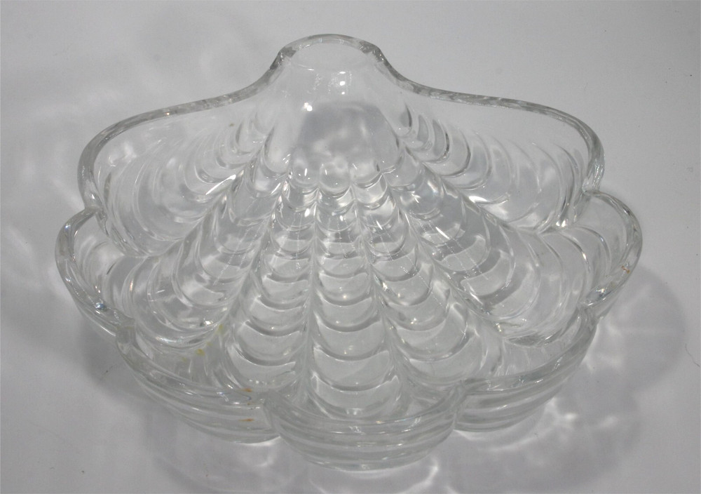 Clam Shaped Crystal Bowl