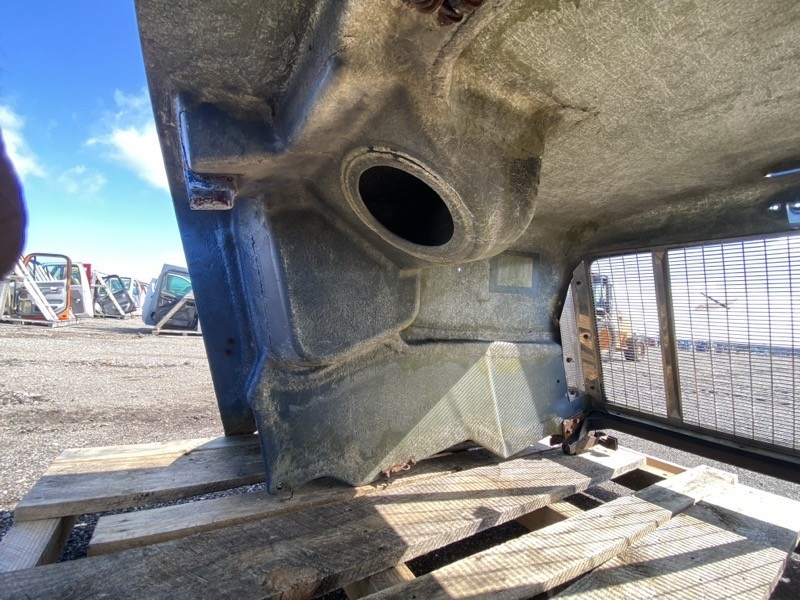 Peterbilt 330 Hood (612-12555)