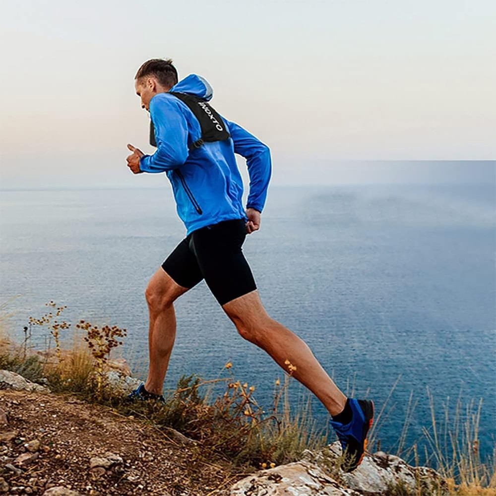 Hydration Pack Lightweight Hydration Running Backpack for Men & Women, 6L Bre...