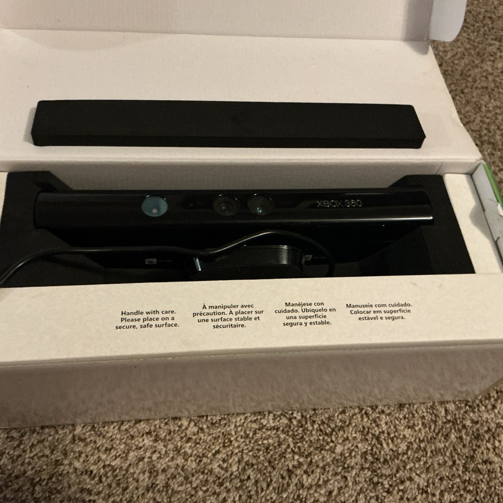 Microsoft Xbox 360 Kinect Sensor With Box No Game Tested