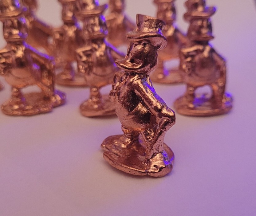 1 PIECE SCROOGE MCDUCK PURE COPPER STATUE