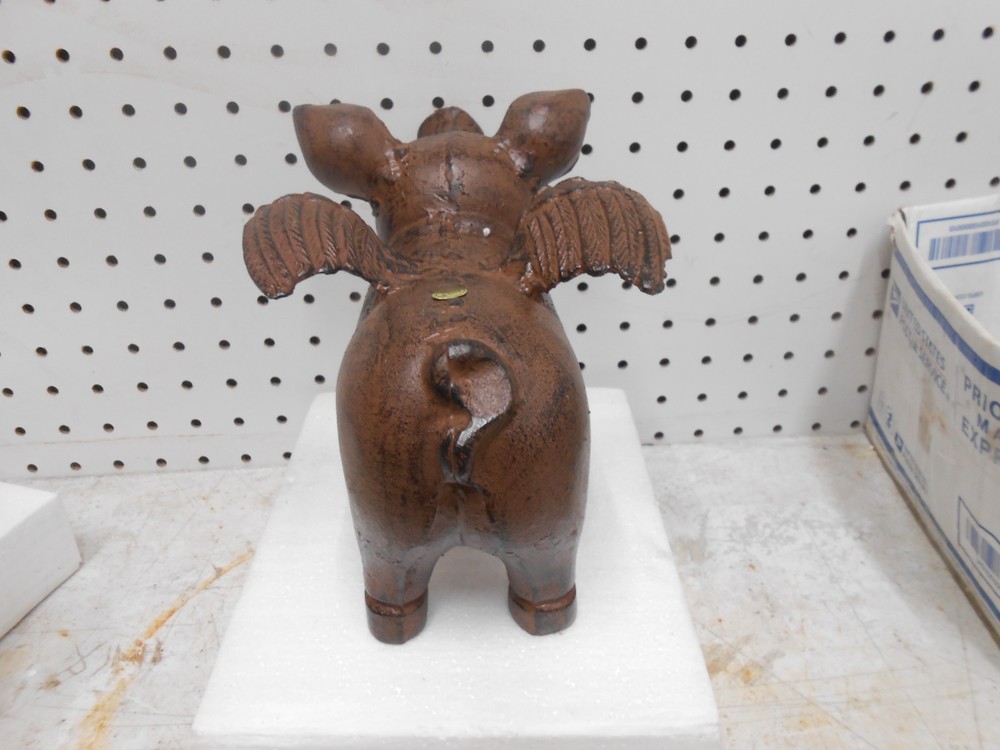 CAST IRON RUST FINISH FLYING PIG