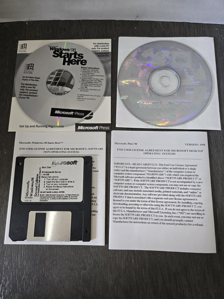 Windows 98 Starts Here CD & Floppy Disc, Windows 98 Plus CD
