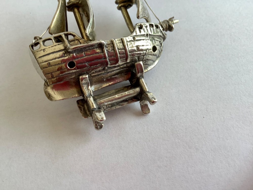VINTAGE CONTINENTAL SOLID SILVER MINIATURE GALLON SHIP PINTA